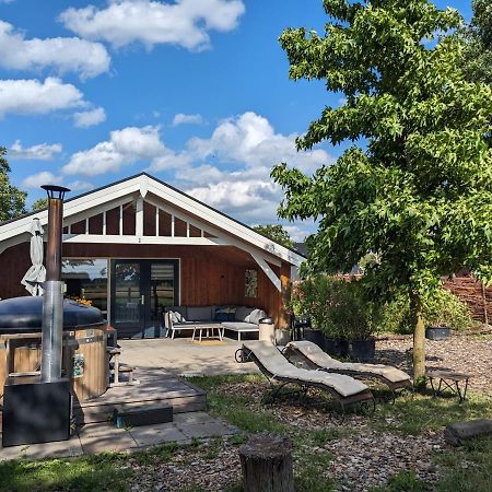 Chalet "Het Biggetje" Hottub - Sauna Volkel エクステリア 写真