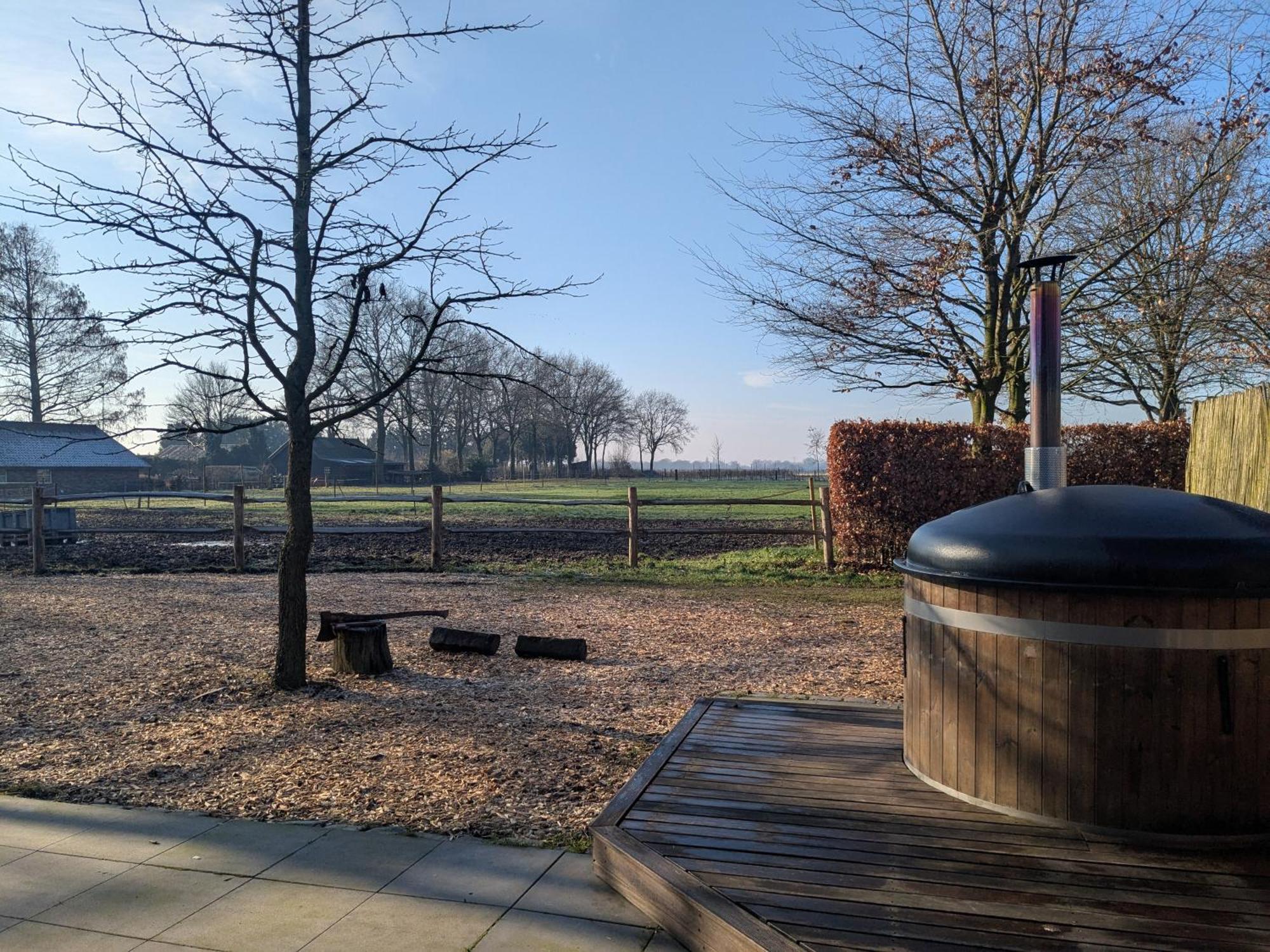Chalet "Het Biggetje" Hottub - Sauna Volkel エクステリア 写真